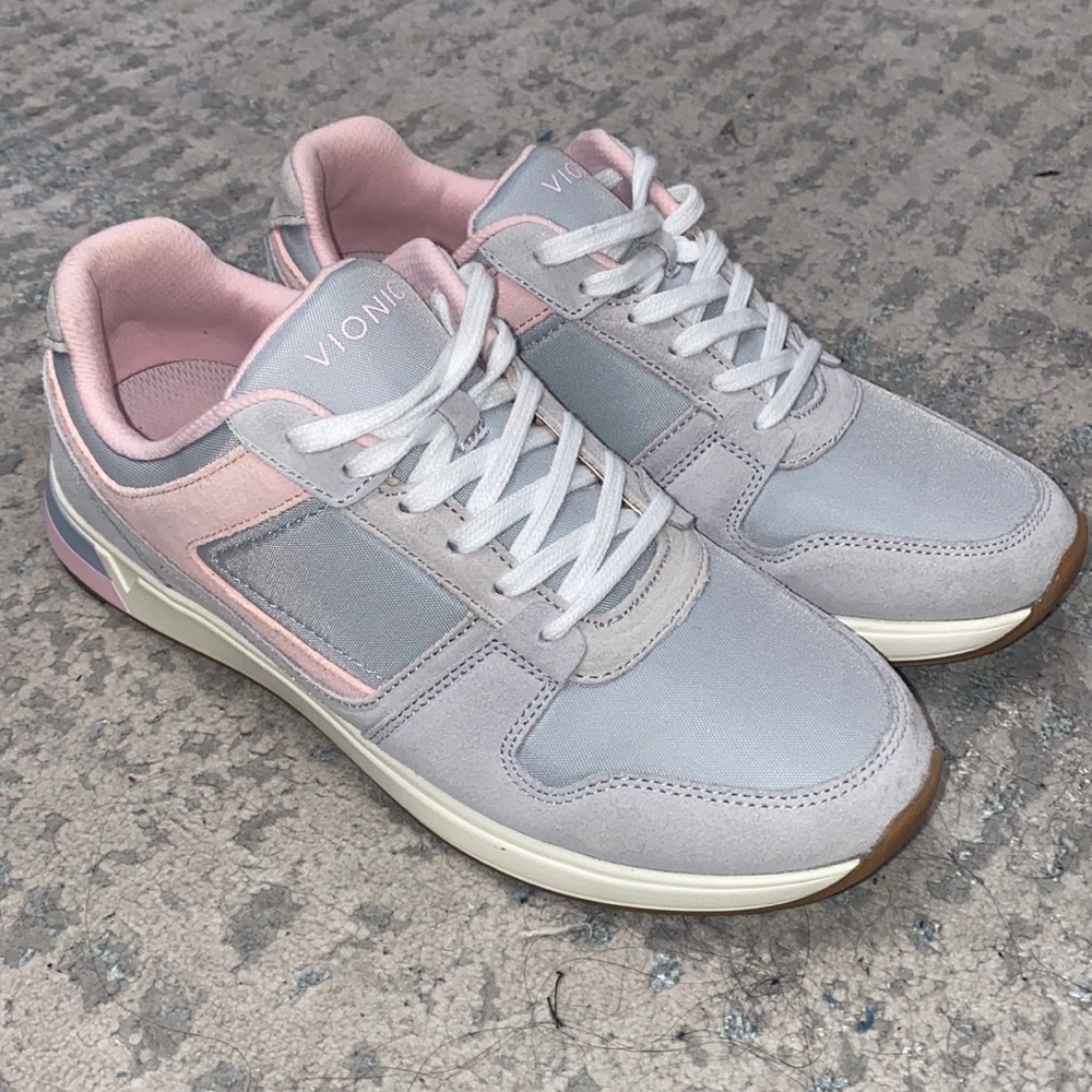 Light blue & light pink